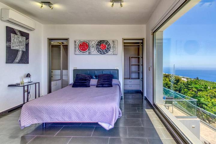 Chalet para 5 personas, con jacuzzi además de piscina y jardín en La Palma - 3