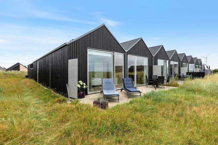 Villa für 6 Personen, mit Balkon/Terrasse und Terrasse sowie Ausblick und Sauna, mit Haustier - 1