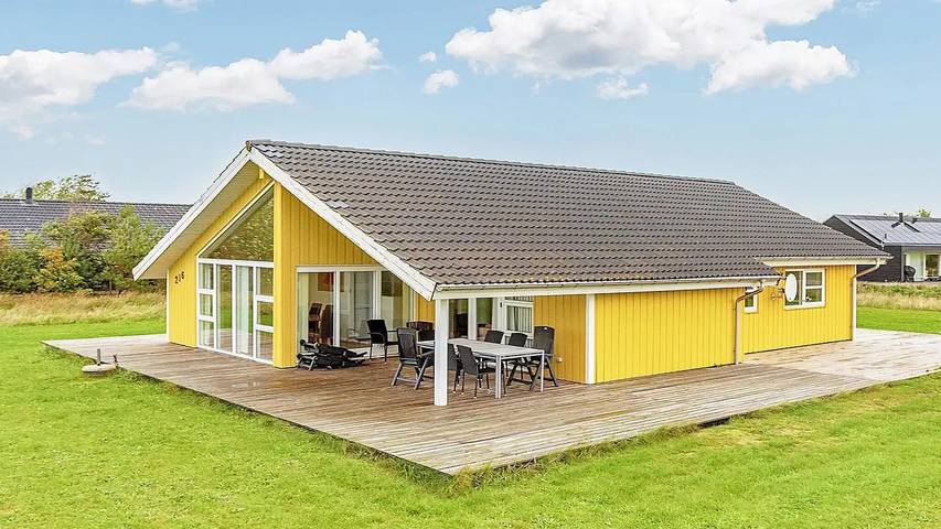 Ferienhaus für 11 Personen, mit Terrasse und Whirlpool sowie Sauna, mit Haustier