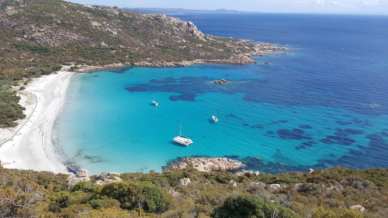 Ganze Wohnung, Klimatisiertes Appartement für 4 Personen - Côté Porto Vecchio 500 m, la plage l in Zonza, Sartène und Umgebung