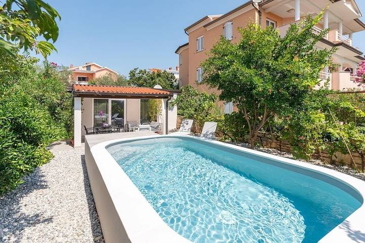 Villa voor 3 personen, met terras en tuin in Novigrad