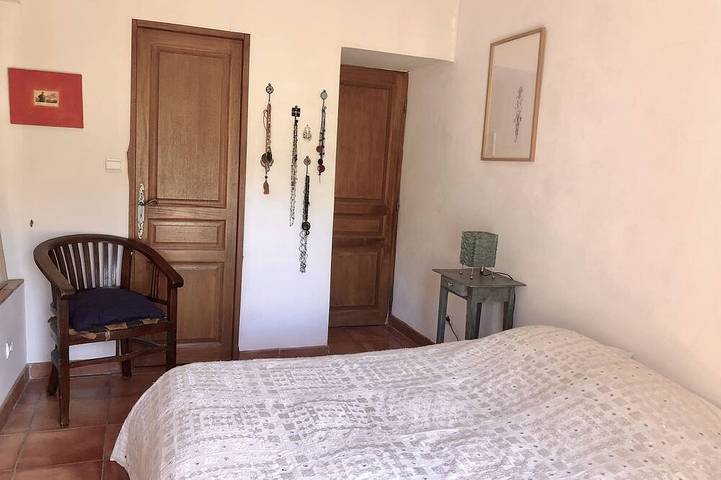 Location de vacances pour 4 personnes, avec terrasse à La Motte-d'Aigues - 2