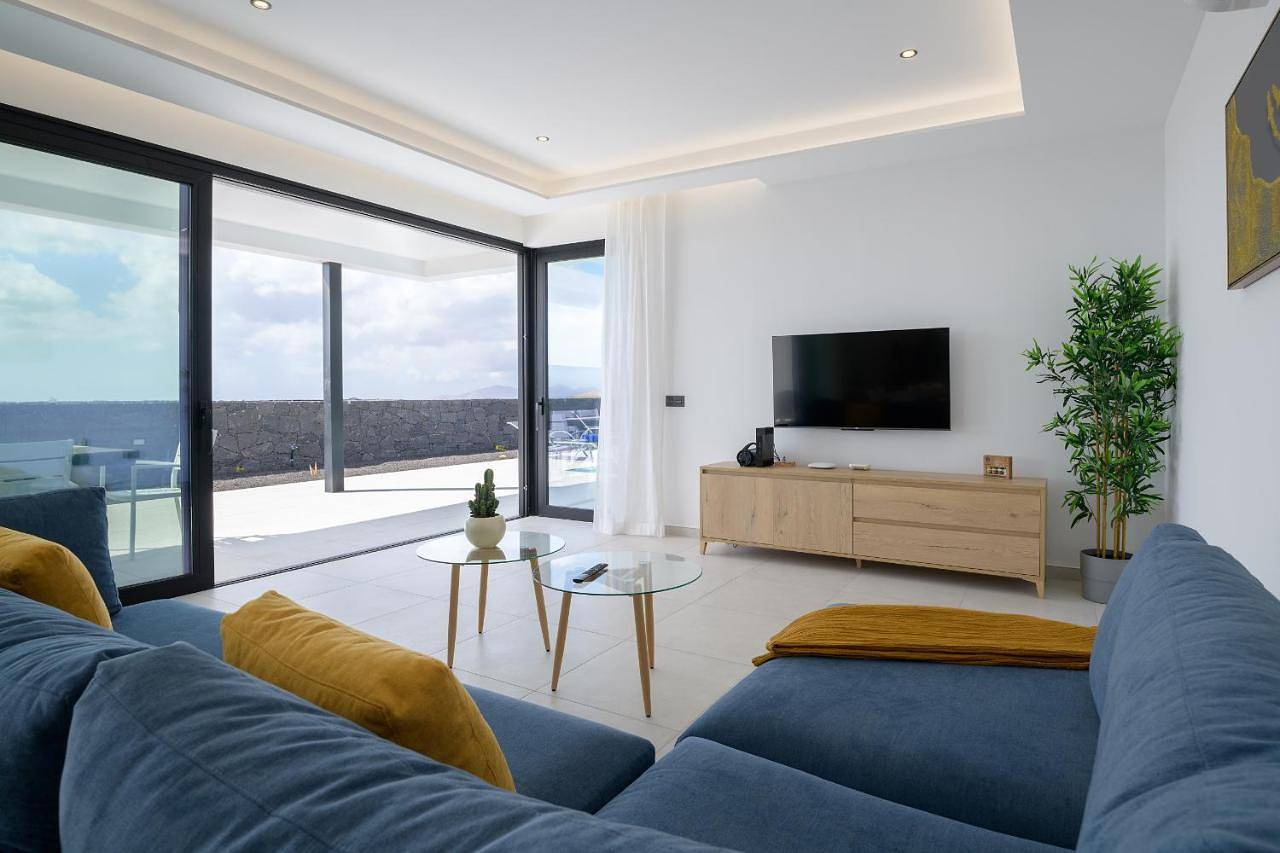 Villa Ainara in Conil, Tías