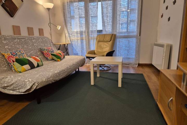 Apartamento entero, Elegante Apartamento de 1 Dormitorio con Piscina Cerca del Centro in Unquera, Val de San Vicente