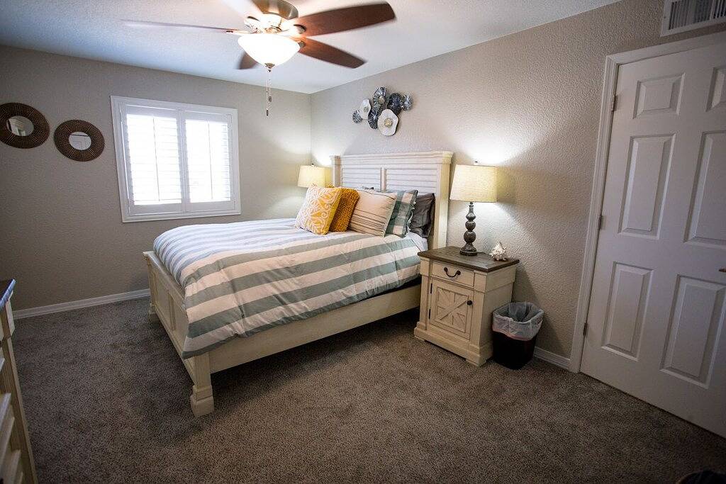 ---- Beautiful 4 bedroom 2 bath Lake Havasu Home ---- in Lake Havasu City, Mohave County