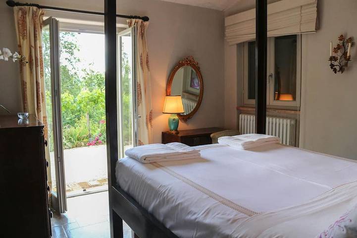 Elegante villa indipendente con piscina, ampio giardino privato e vista mozzafiato in San Ginesio, Provincia di Macerata