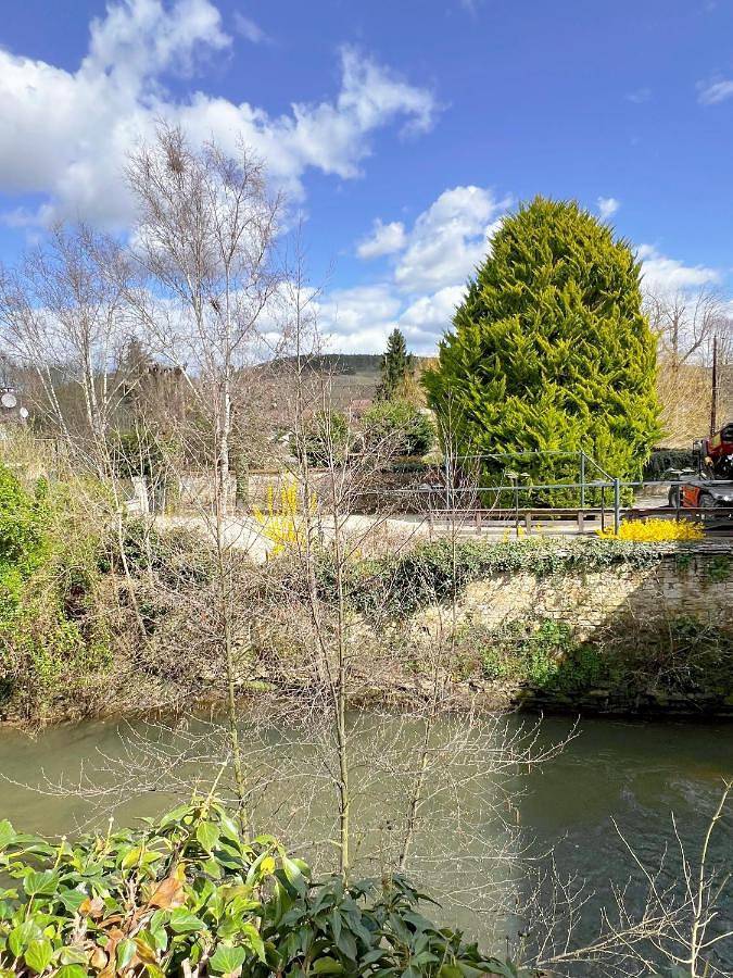 Location de vacances pour 2 personnes, avec terrasse et vue dans Office De Tourisme De Chablis - 4