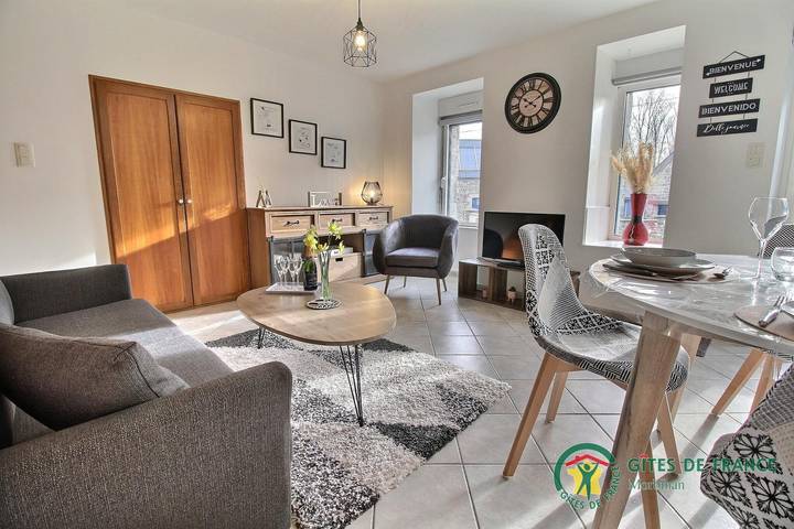 Gîte pour 3 personnes, avec Terrasse et Jardin à Monterblanc