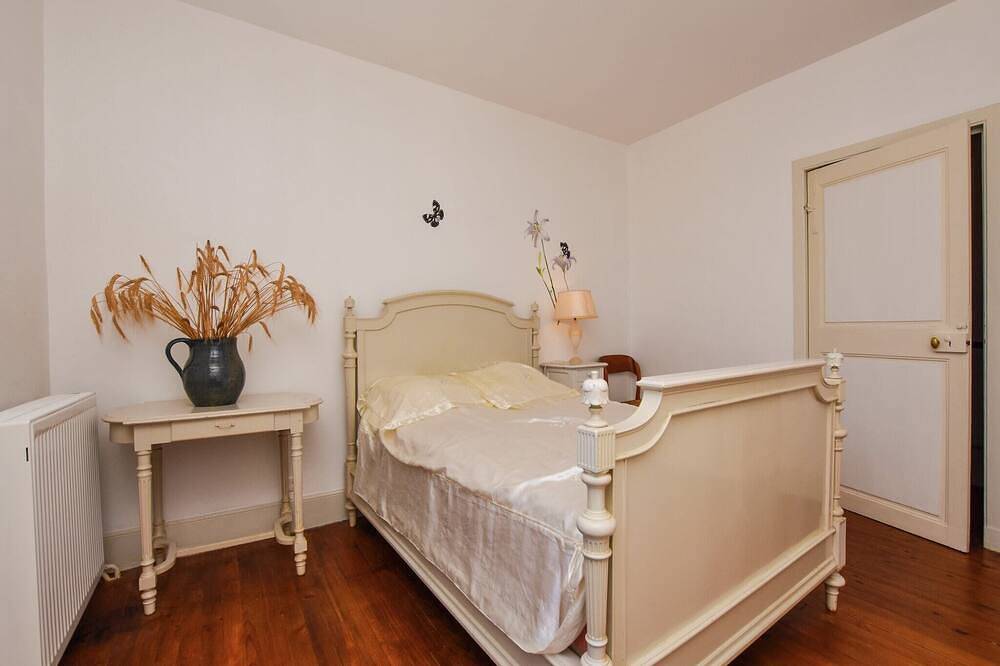 Charming Stay in Montfaucon in Montfaucon (Lot), Quercy