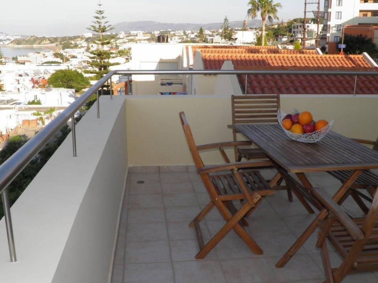 Appartement entier, Geräumiges Apartment mit traumhaftem Blick vom Balkon in Kato Stalos, Agia Marina
