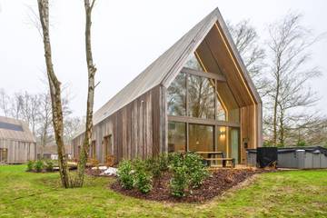 Cottage pour 6 personnes, avec jardin et jacuzzi à Heusden-Zolder