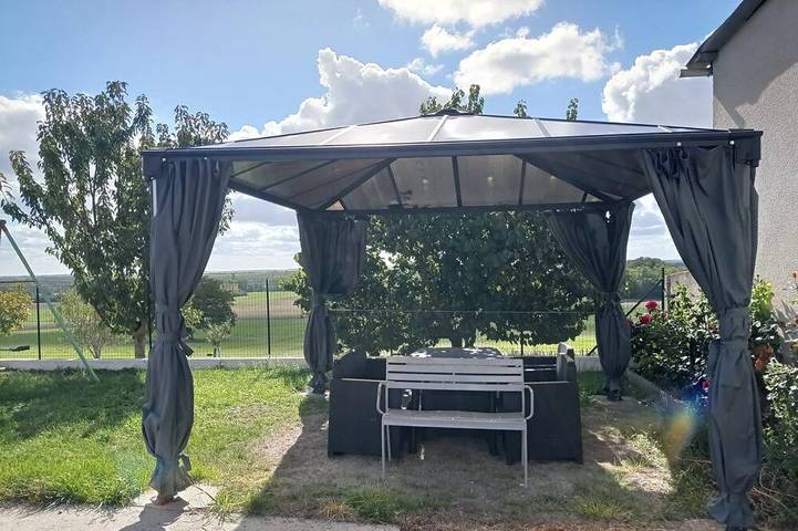 Location de vacances pour 6 personnes, avec jardin à Assay