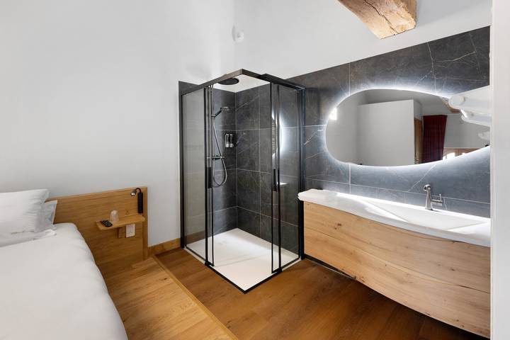 Bed & Breakfast 'Chasserie 8 - Grange Arthuis' mit WLAN und Klimaanlage in Lavau, Loire-Tal