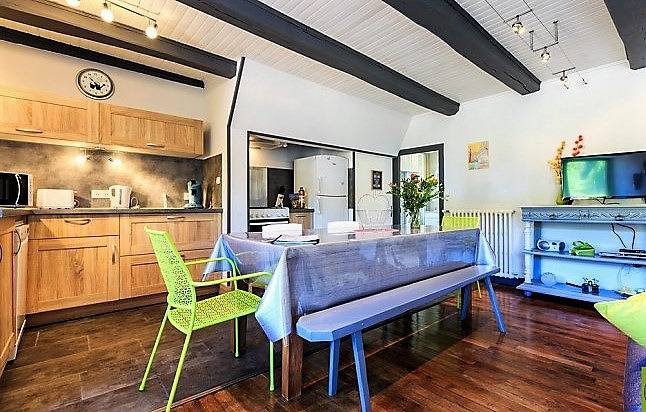 Gîte pour 6 personnes, avec jardin, animaux acceptés à La Tour-d'Auvergne - 3