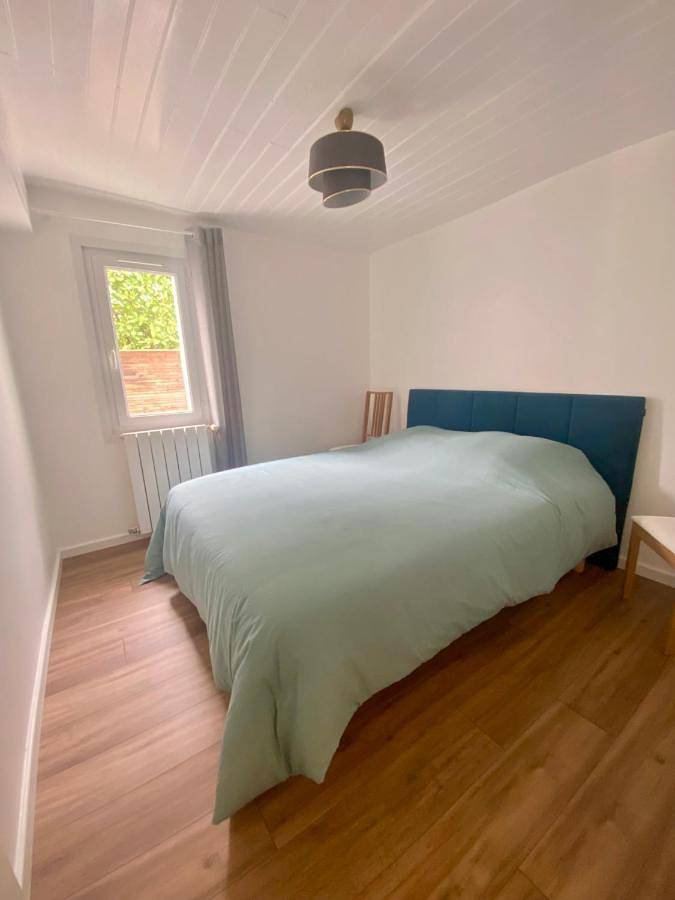 Location de vacances pour 6 personnes, avec terrasse et jardin à Sainte-Terre - 2