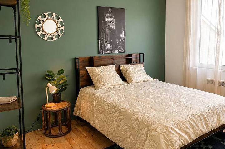 Triplex 3 bdrms - 6 people - Center & old town - Renovated - Spacious & bright in Boulogne-sur-Mer, Boulogne-sur-Mer region