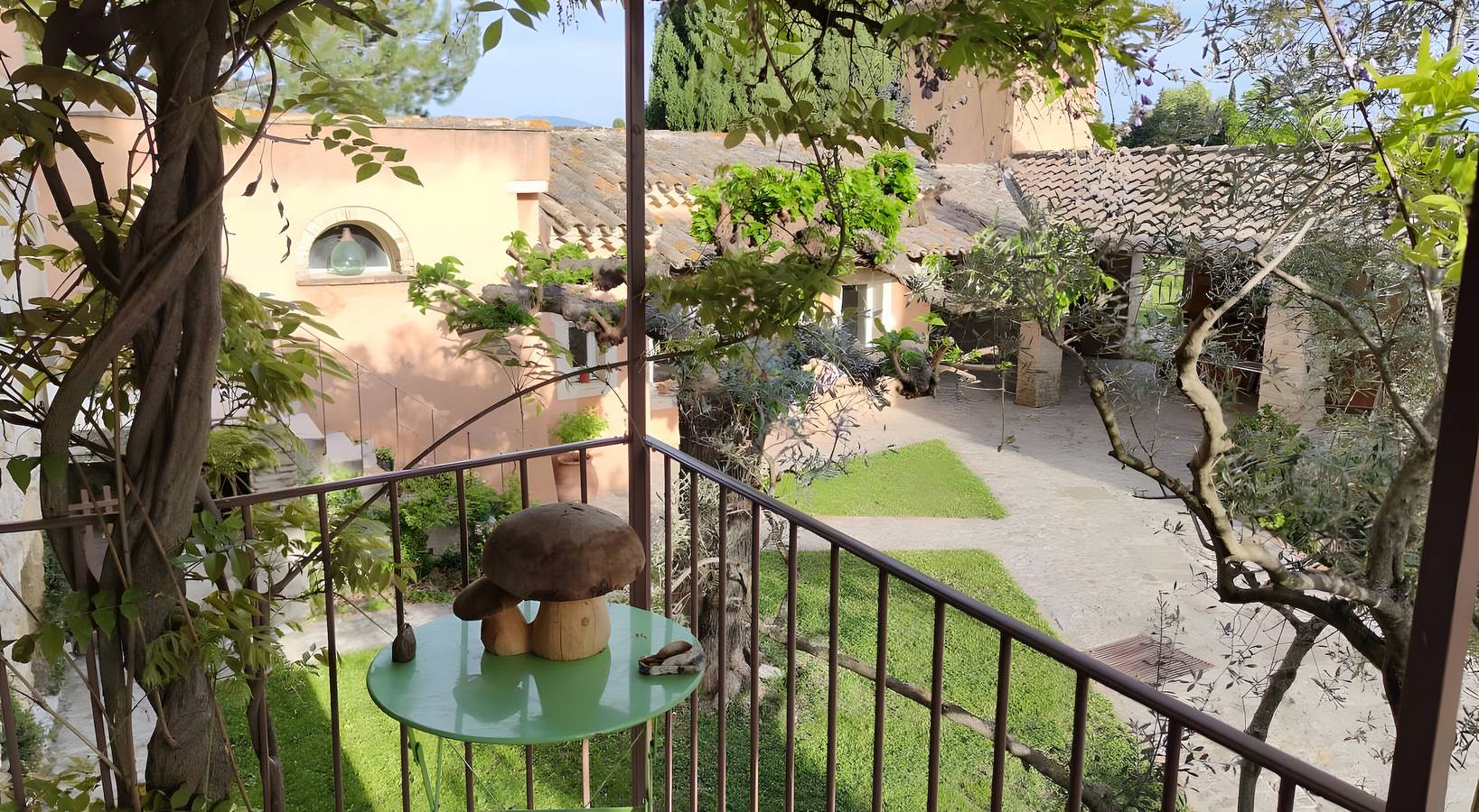 Entire apartment, Gîte le Barry - La Papeterie, in Drôme Provençale in Tulette, Nyons region
