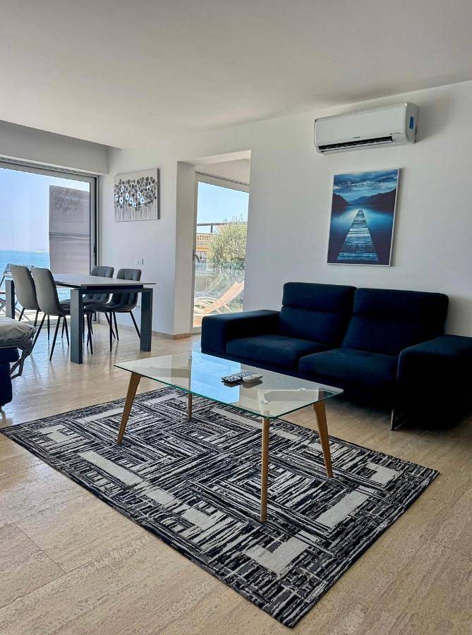 Gîte pour 4 personnes, avec piscine ainsi que balcon et vue à Cap-d'Ail - 2