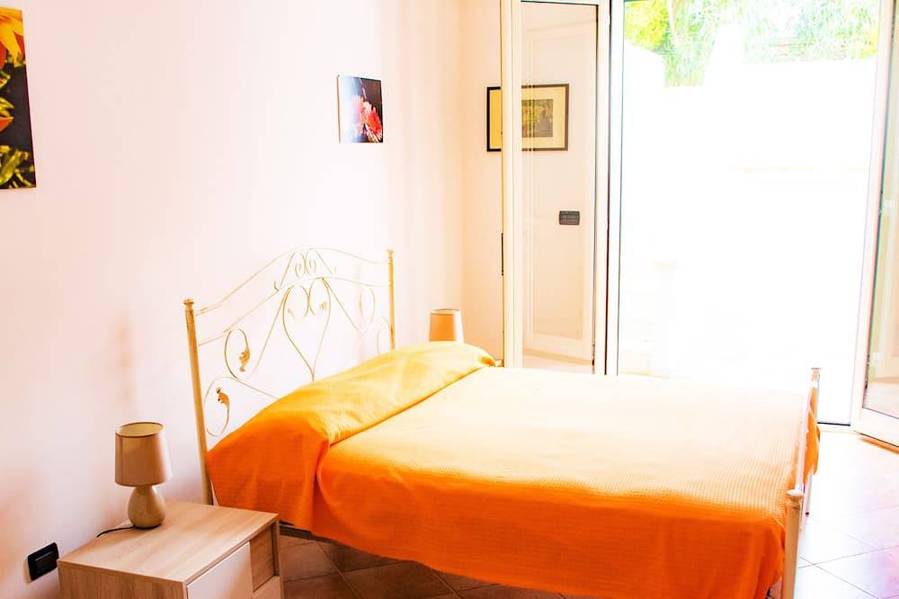 Otranto: unabhängige Villa in einer eleganten Wohngegend, 550 m vom Meer entfernt in Otranto, Otranto und Umgebung