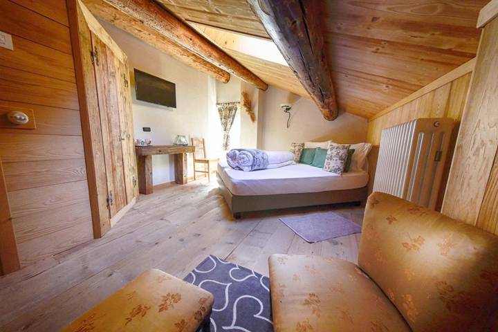 Agriturismo per 2 persone, con idromassaggio e giardino nonché piscina in Provincia di Sondrio
