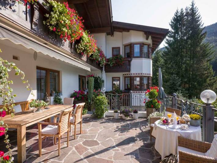 Hütte für 4 Personen, mit Balkon und Terrasse sowie Garten und Sauna in Gerlos