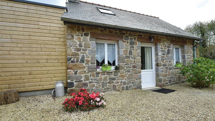 Gîte pour 4 personnes, avec jardin à Saint-Gilles-les-Bois