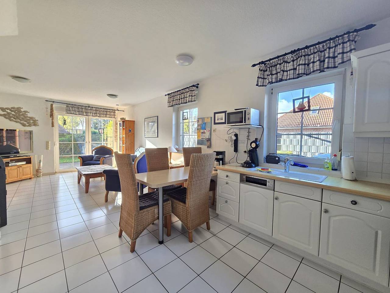 Ferienhaus Ehlers – Komfortable Unterkunft mit Garten und Terrasse Neßmersiel in Neßmersiel, Dornum