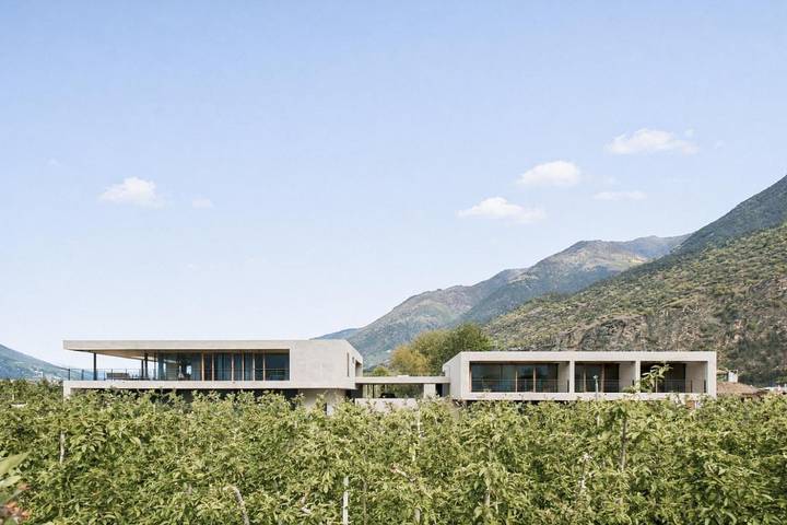 Ferienwohnung für 4 Personen, mit Pool und Ausblick sowie Garten und Sauna in Latsch