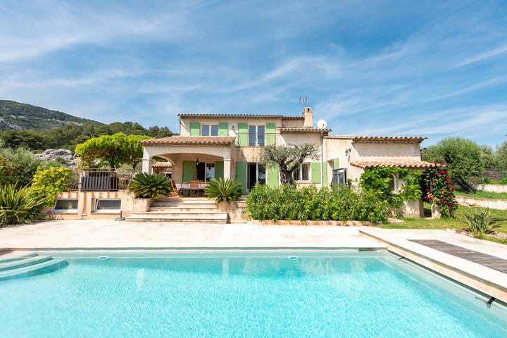 Location de vacances pour 8 personnes, avec jardin et terrasse à Tourrettes-sur-Loup - 2