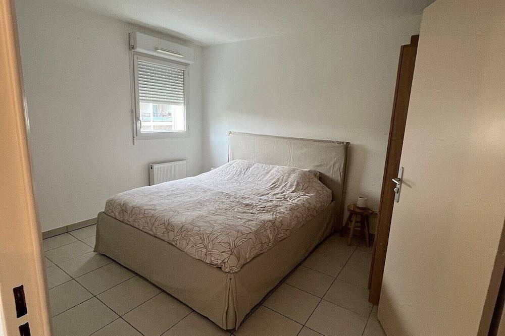 Apartamento entero, Les Ombrelles, apartment in secure residence with elevator and garage in Miramas, Istres region