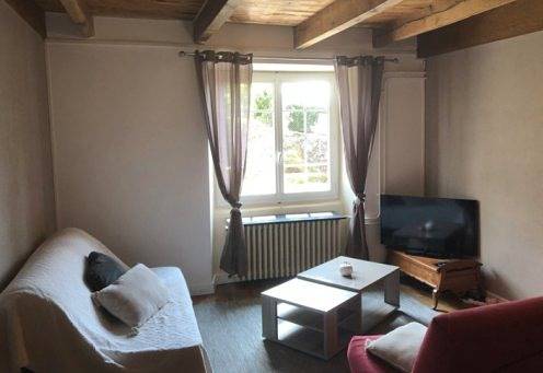 Gîte pour 8 personnes, avec jardin et terrasse à Vic-sur-Cère - 3