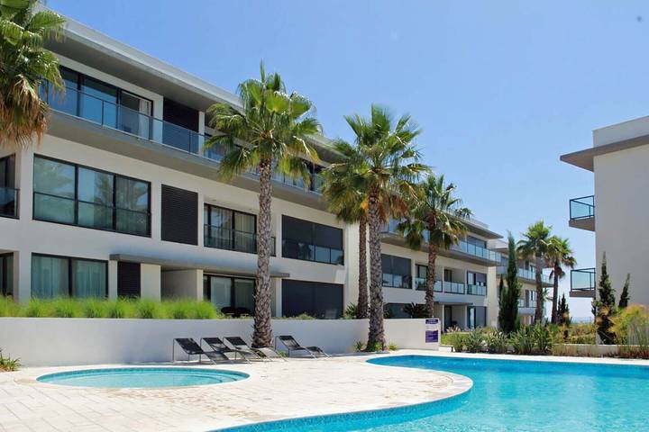 Hel lejlighed, Apartment 'Cavalo Preto' with Shared Pool, Wi-Fi and Air Conditioning in Quarteira, Faro Distrikt