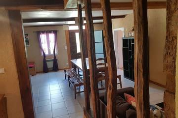 Gîte pour 15 personnes, avec terrasse et jardin à Castillon-Debats