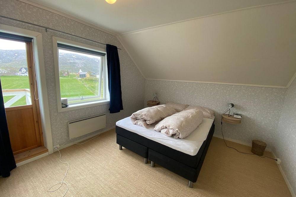 Idyllic And Peaceful Family Home in Kvaløya, Tromsø