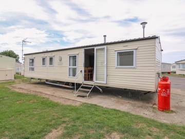 Caravan for 10 People in St Osyth, Essex, Photo 1