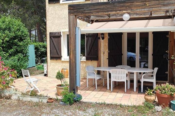 Ferienwohnung für 4 Personen, mit Terrasse und Garten
