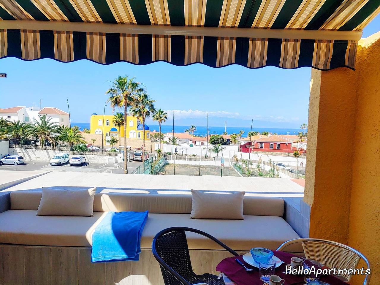 Apartamento entero, Encantador alojamiento moderno con terraza y piscina en Playa de La Arena in Playa Neptuno (Santiago del Teide), Santiago del Teide