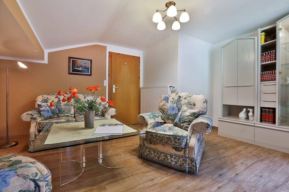 Ganze Wohnung, Ferienwohnung, 2 Personen, 60 m², Dusche/Wc, Tv, 1 Schlafzimmer, Balkon, Dachgeschoss, Nichtraucher in Hintersee, Ramsau bei Berchtesgaden