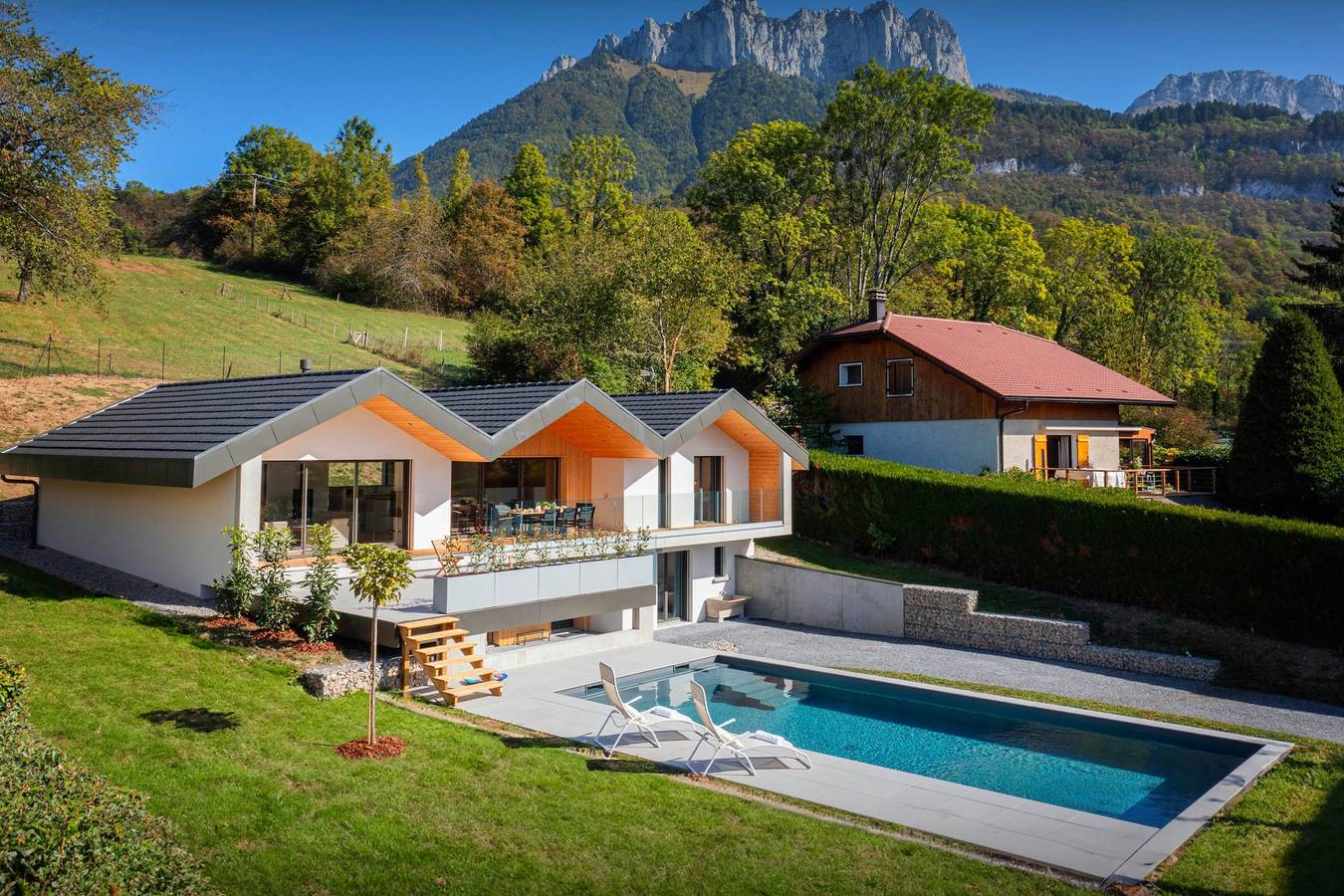 Lake Annecy villa for 8 with outdoor pool - Ovo Network in Talloires-Montmin, Región de Annecy