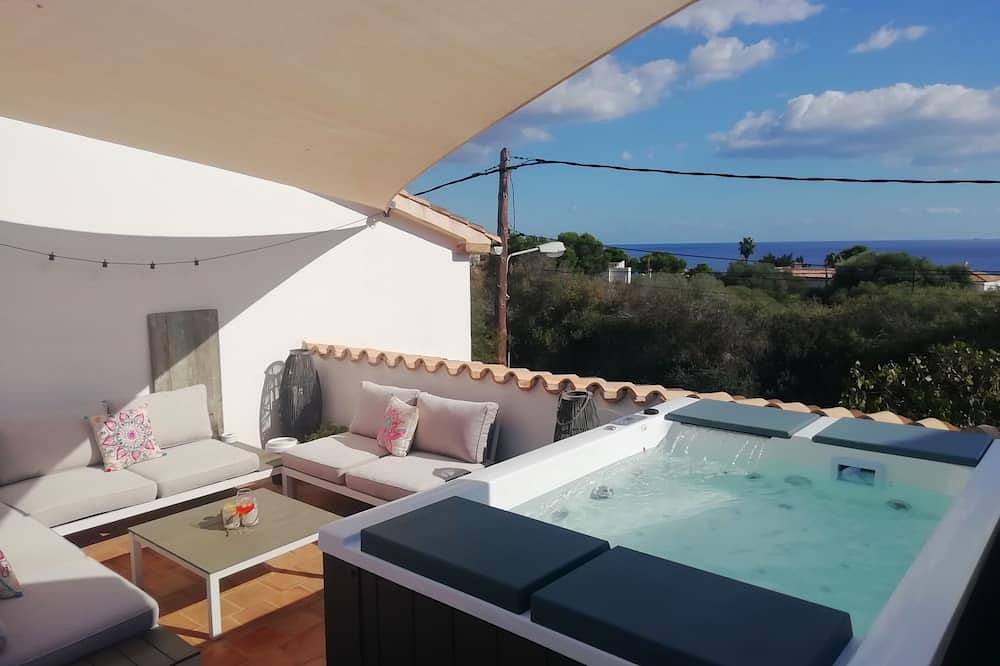 Casa Previsio with whirlpool, sea view, close to the beach (200 m) in Cala Pi, Lluchmayor