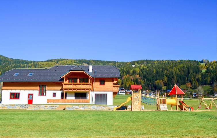 Ganze Ferienwohnung, Gemütliche 90 m² große Ferienwohnung mit direktem Zugang zur Skipiste, Parkplatz und WLAN in Weißpriach, Bundesland Salzburg