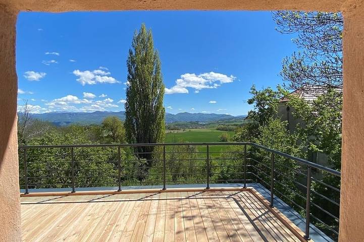 Gîte pour 6 personnes, avec Terrasse et Jardin à La Roche-des-Arnauds