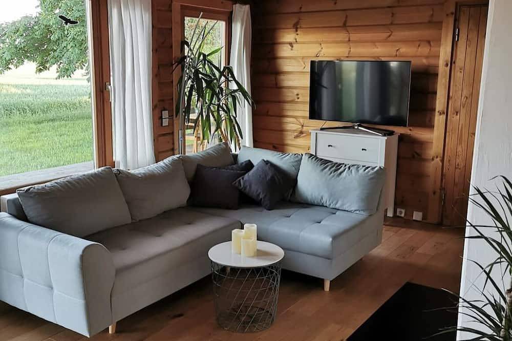 Ruhiges Holzhaus am Feldrand in Starzach, Neckar-Alb