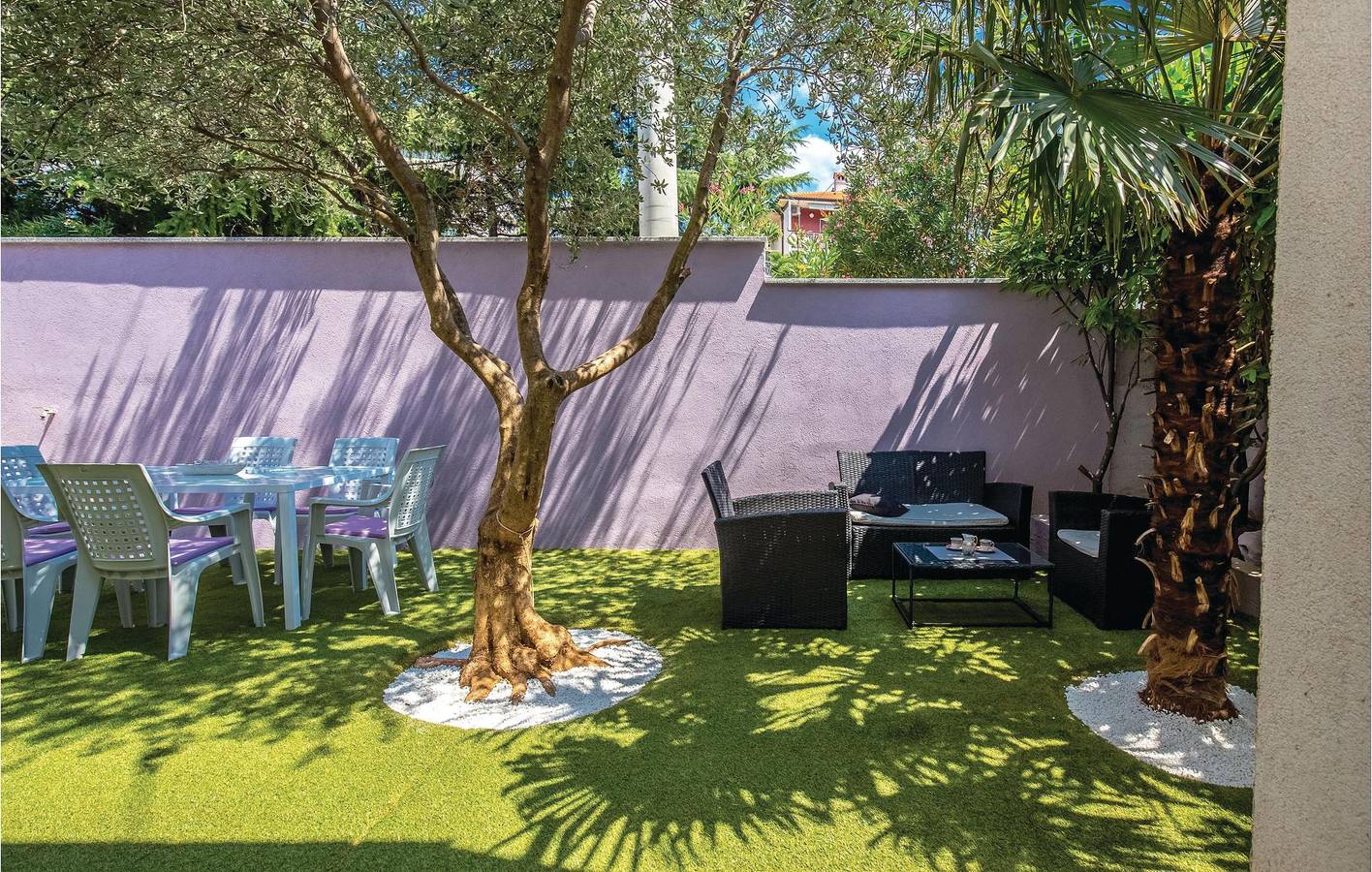 Ganze Ferienwohnung, Charmante Ferienwohnung mit Terrasse, WLAN und 2,5 km Entfernung zum Strand in Vrh Martinscice, Primorje-Gorski Kotar