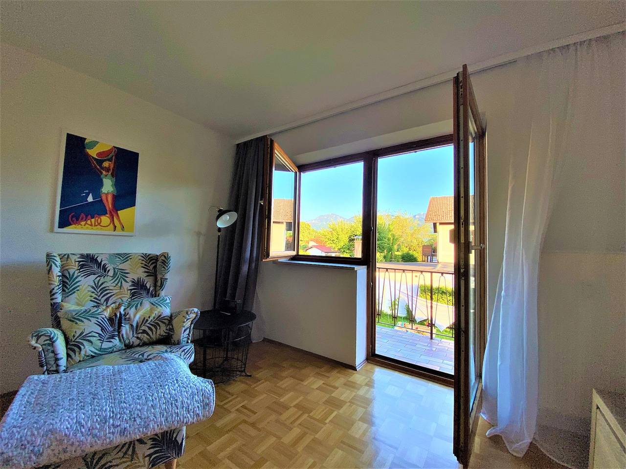 Ganze Ferienwohnung, Haus Hochfellnblick - Ferienwohnung bis 2 Pers.,55qm, 1 Schlafz., Balkon in Übersee, Chiemsee