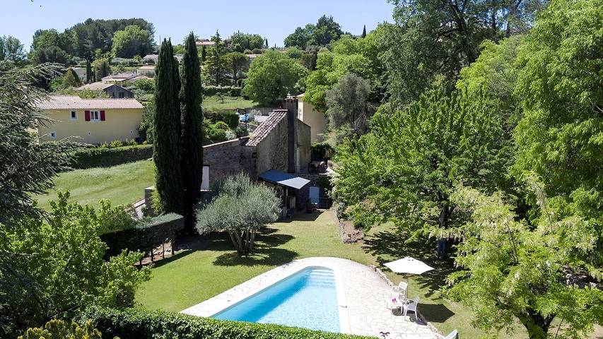 Location de vacances pour 8 personnes, avec piscine et terrasse à Flayosc - 2