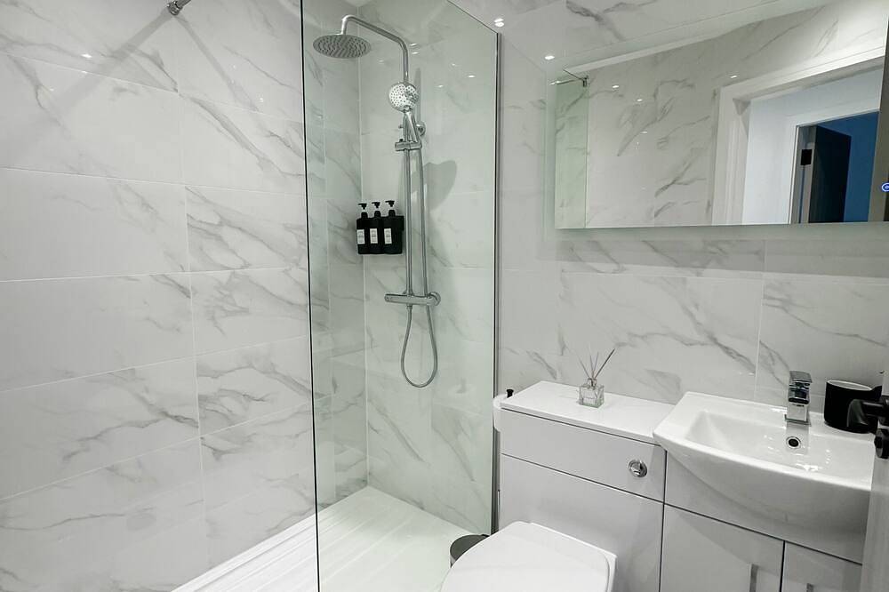 Appartement entier, En Ville-Appartement-Salle de bain privée-Vue sur la cour-Apartment 3 in Kingston-upon-Hull, Yorkshire and the Humber