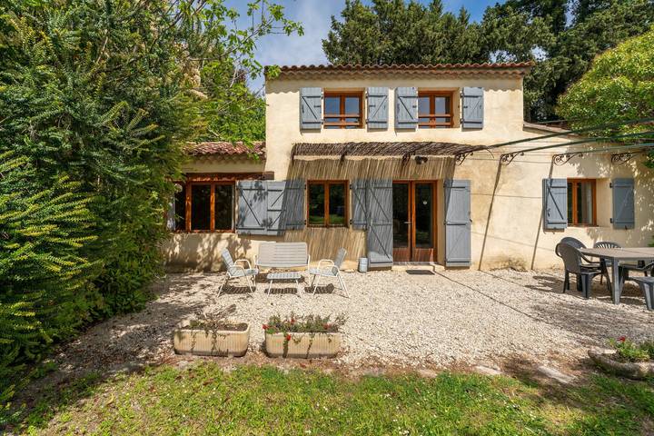 Vakantiehuis 'La Petite Palasse' met privézwembad, wifi en airconditioning in Le Thor, Vaucluse