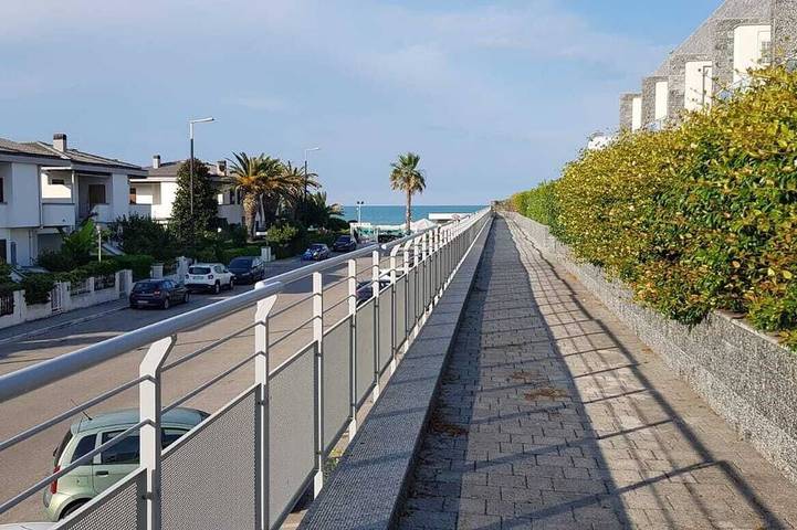 Appartement entier, Adorable 2-bedroom condo with AC in charming Silvi in Silvi Marina, Silvi