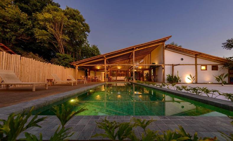 Casas e apartamentos de temporada para 4 pessoas, com piscina e terraço e ainda jardim, com animais de estimação em Prado